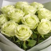 Букет зеленых роз в упаковке 2